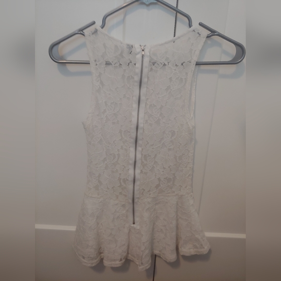 Floral Lace White Tank Top Size XSmall - Picture 3 of 3
